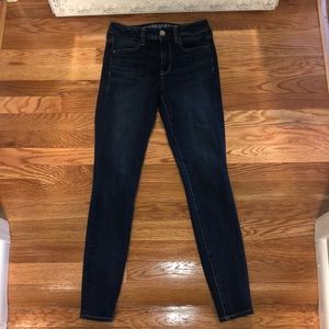 High wasted dark blue jeans American Eagle